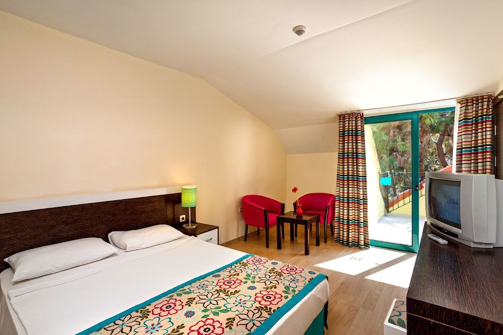 Dosi Hotel 7