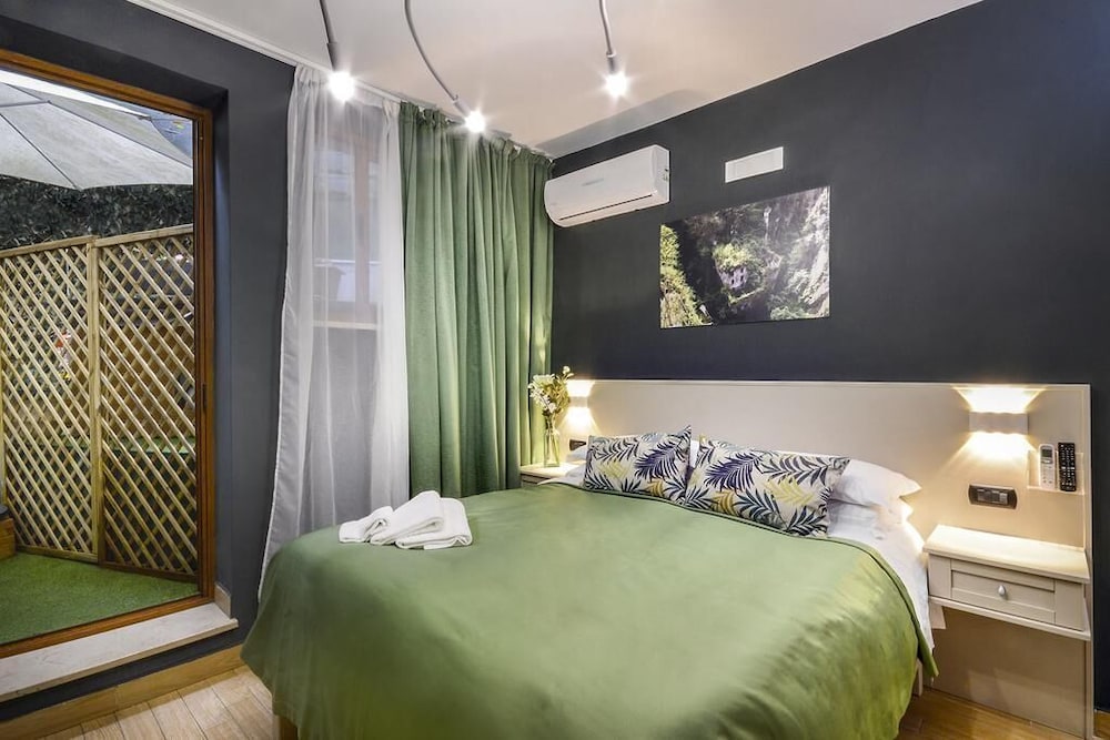 B&B Sorrento Queen 10