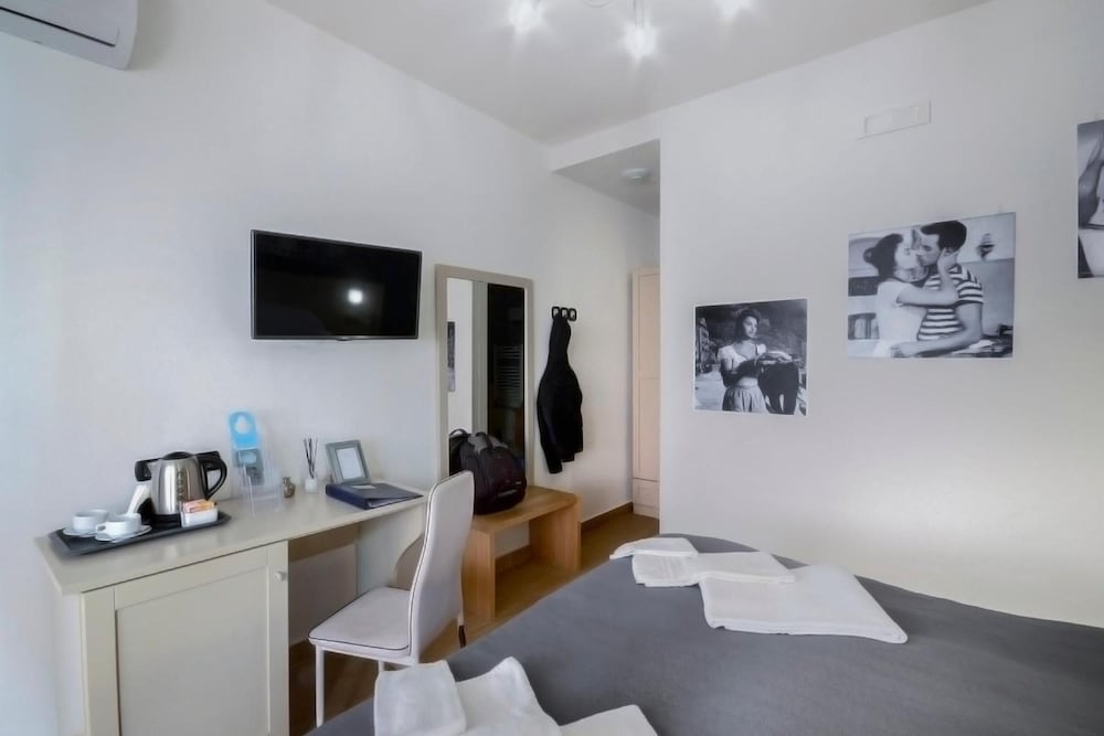 B&B Sorrento Queen 23