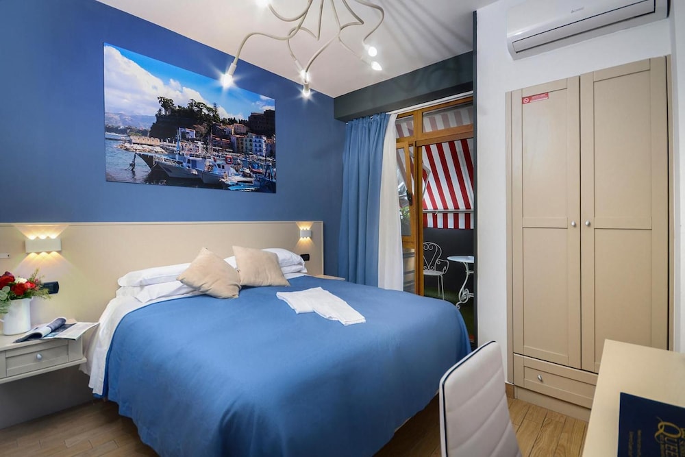 B&B Sorrento Queen 16