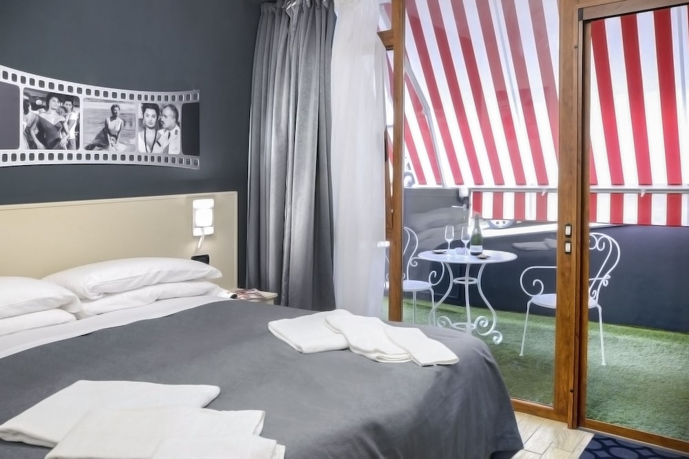 B&B Sorrento Queen 4