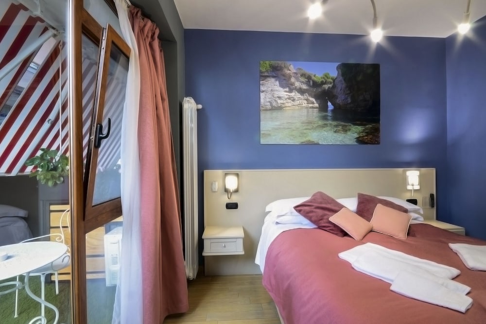 B&B Sorrento Queen 5