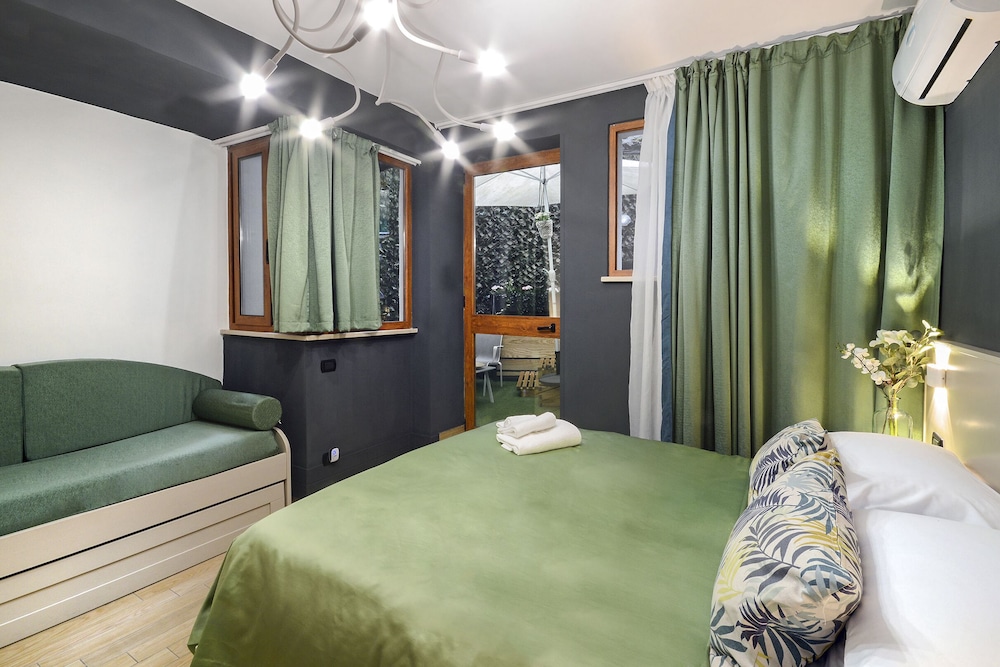 B&B Sorrento Queen 8