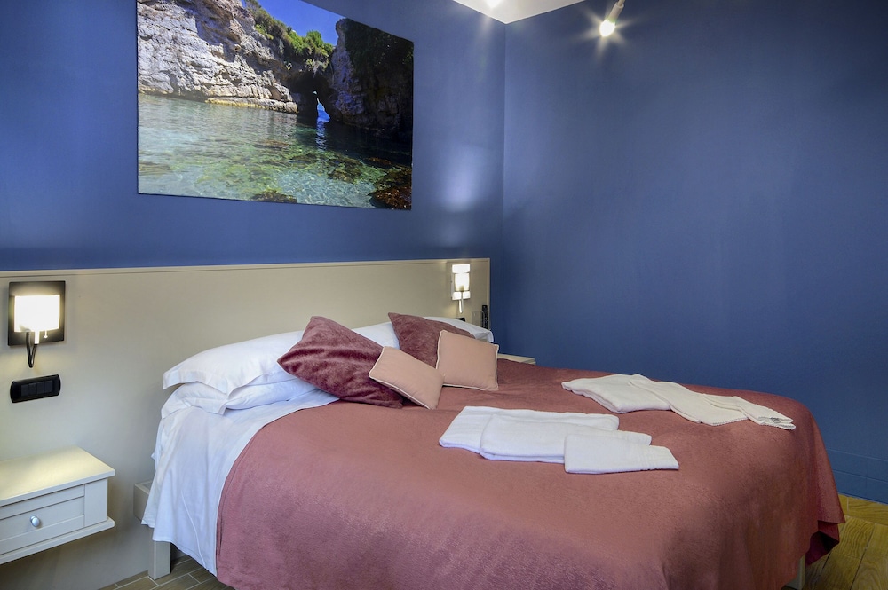 B&B Sorrento Queen 6
