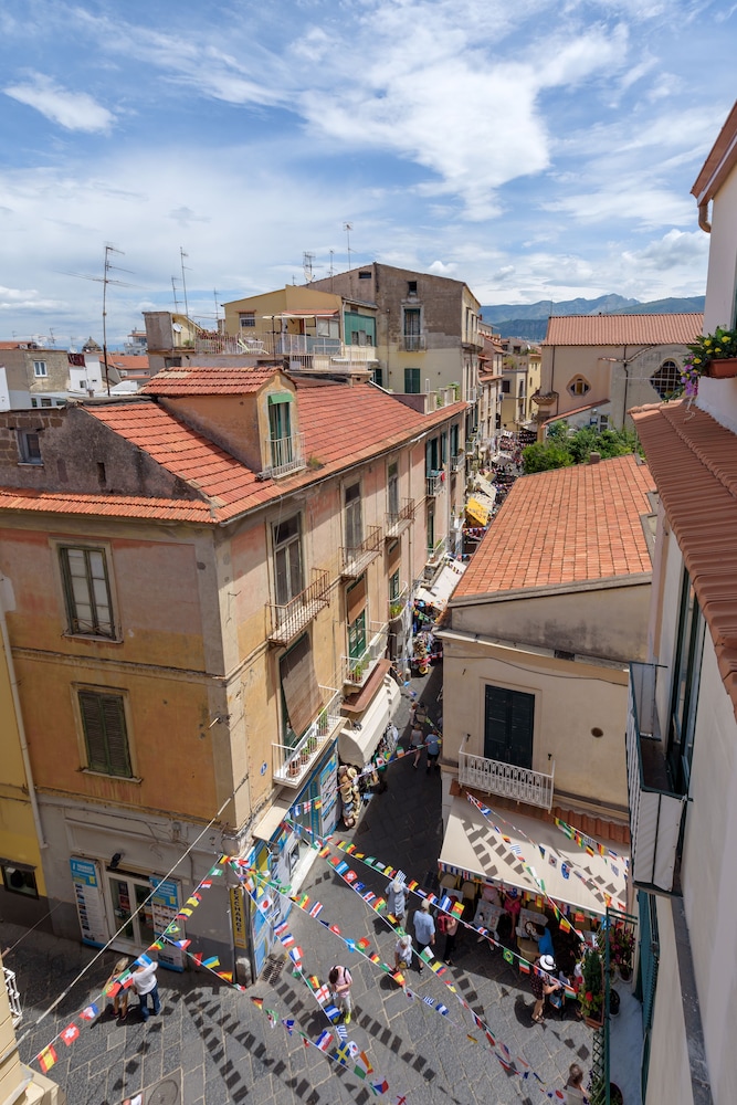 Caruso Suite 13