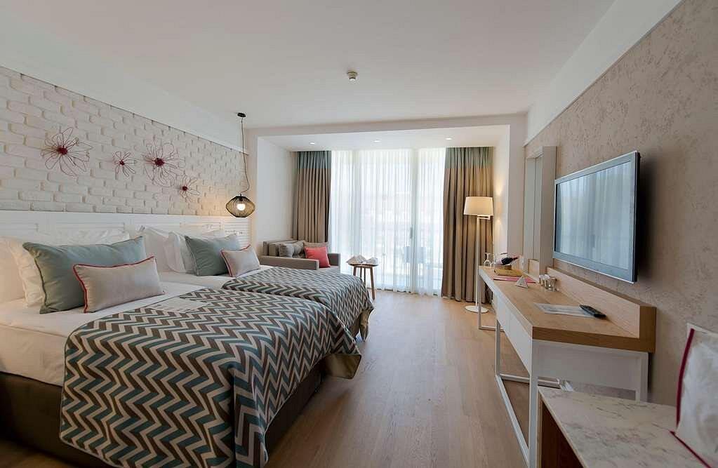 Akra Kemer 17