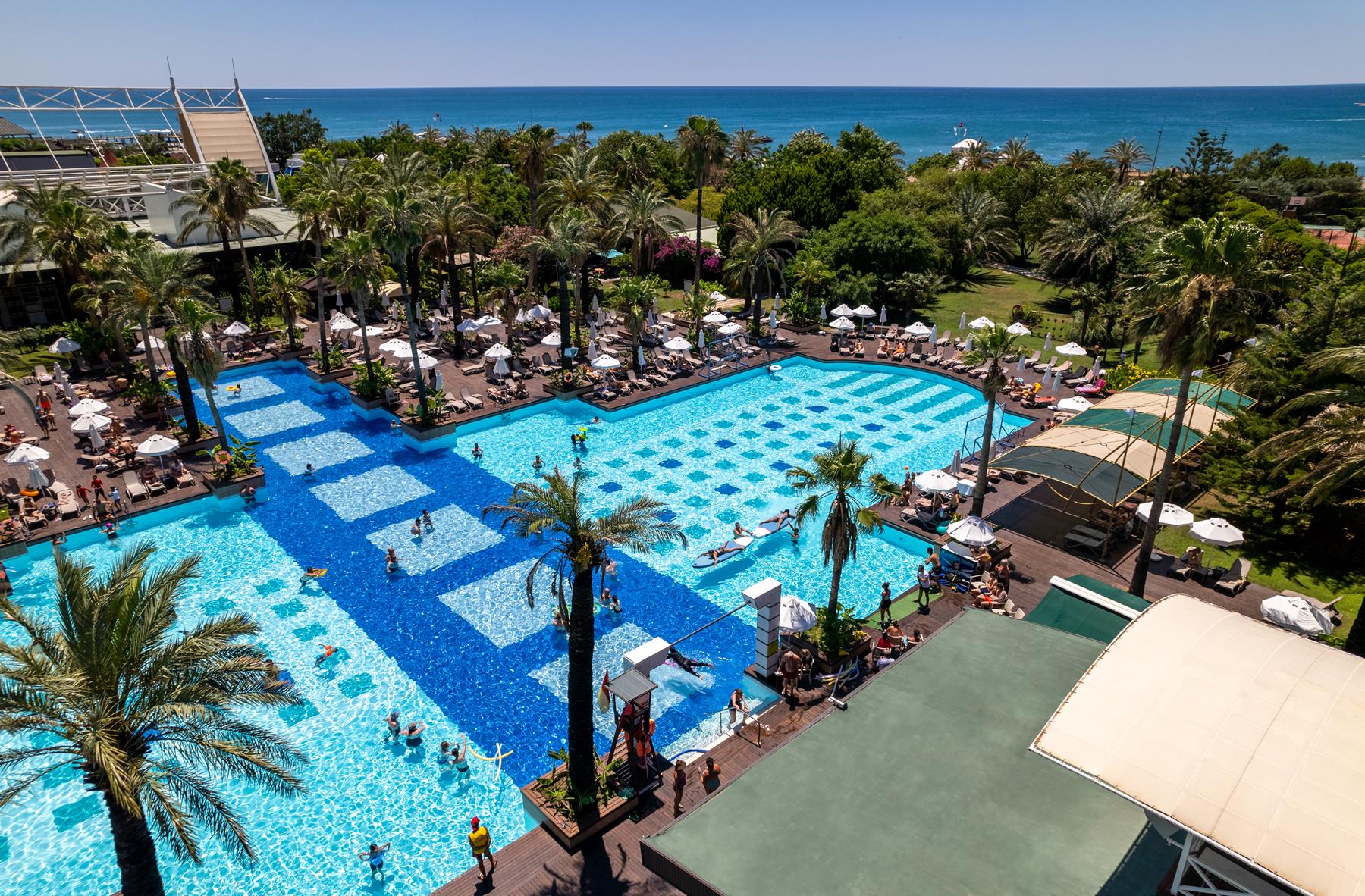 Concorde De Luxe Resort 4