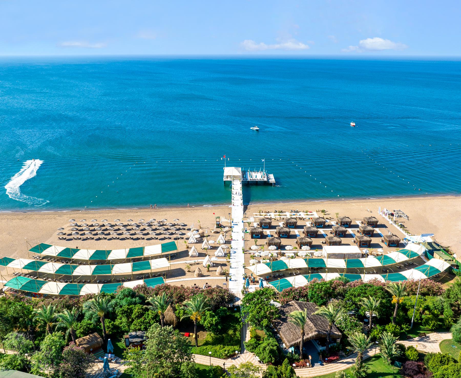 Concorde De Luxe Resort 10