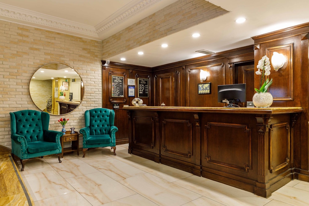 Golden Crown Hotel 7