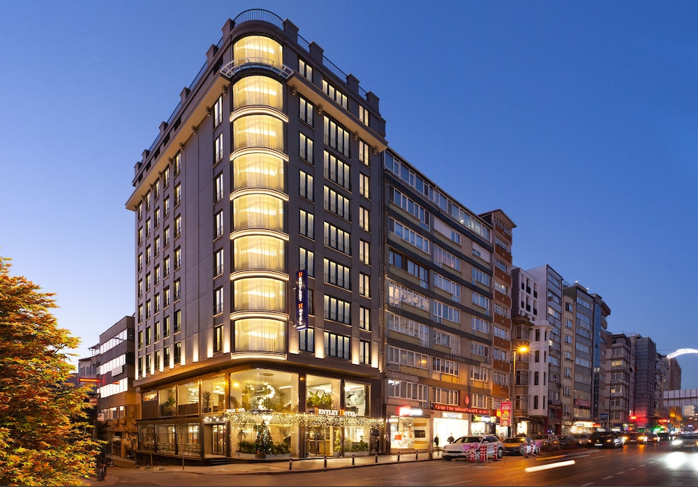 Bentley Hotel Bosphorus 1