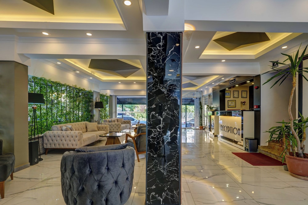 Miss Cleopatra Hotel 14
