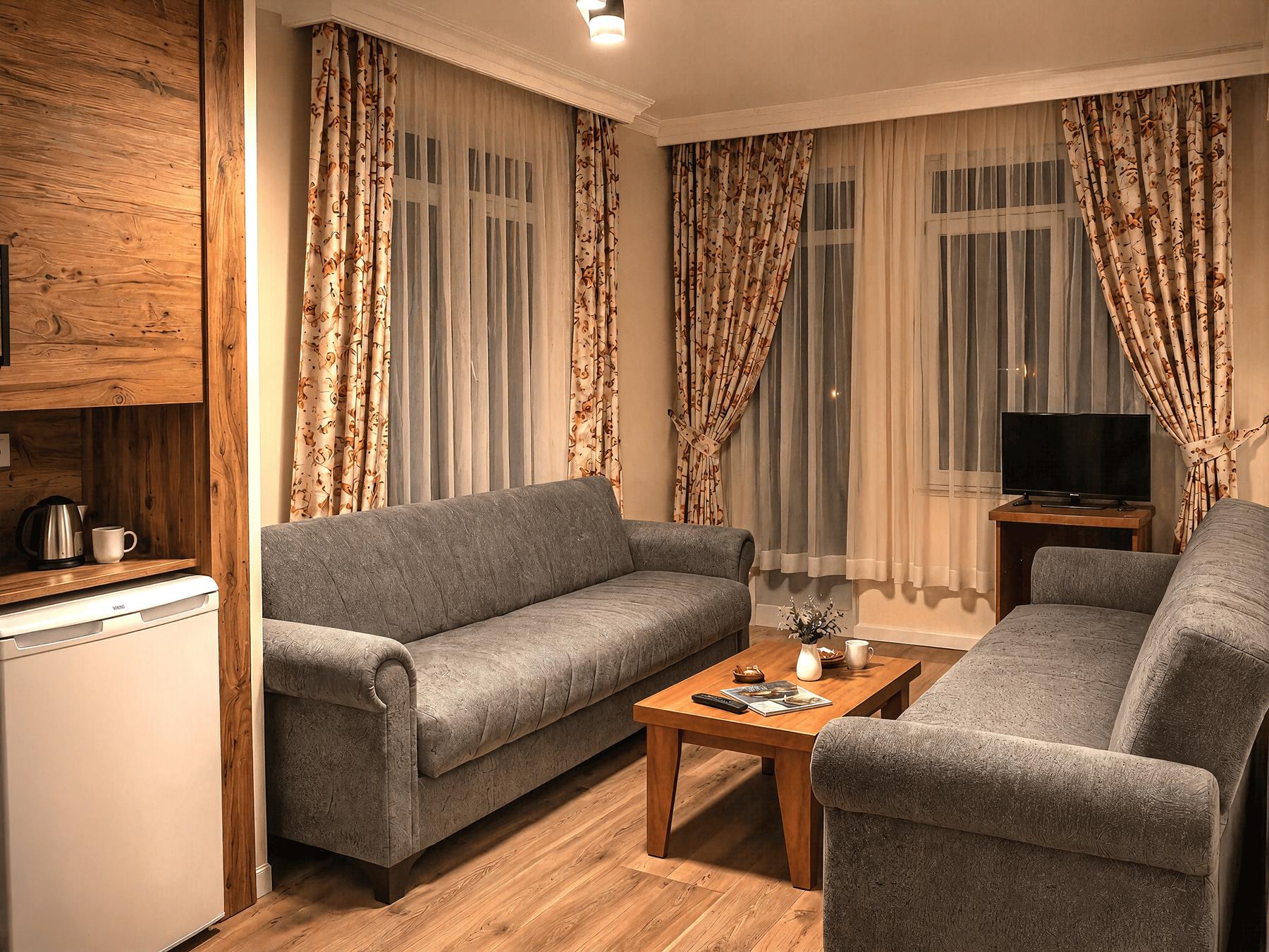 Bella Rose Suit Hotel 3