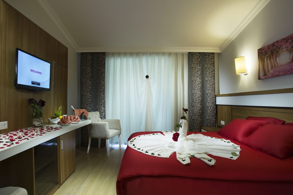 Sun Club Side 5