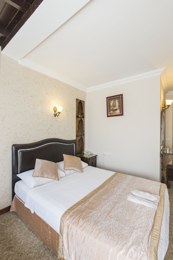 Naz Wooden House Inn 13