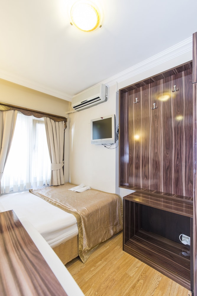 Naz Wooden House Inn 11