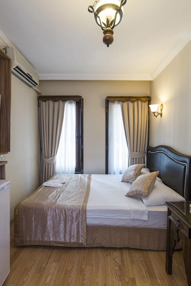 Naz Wooden House Inn 6