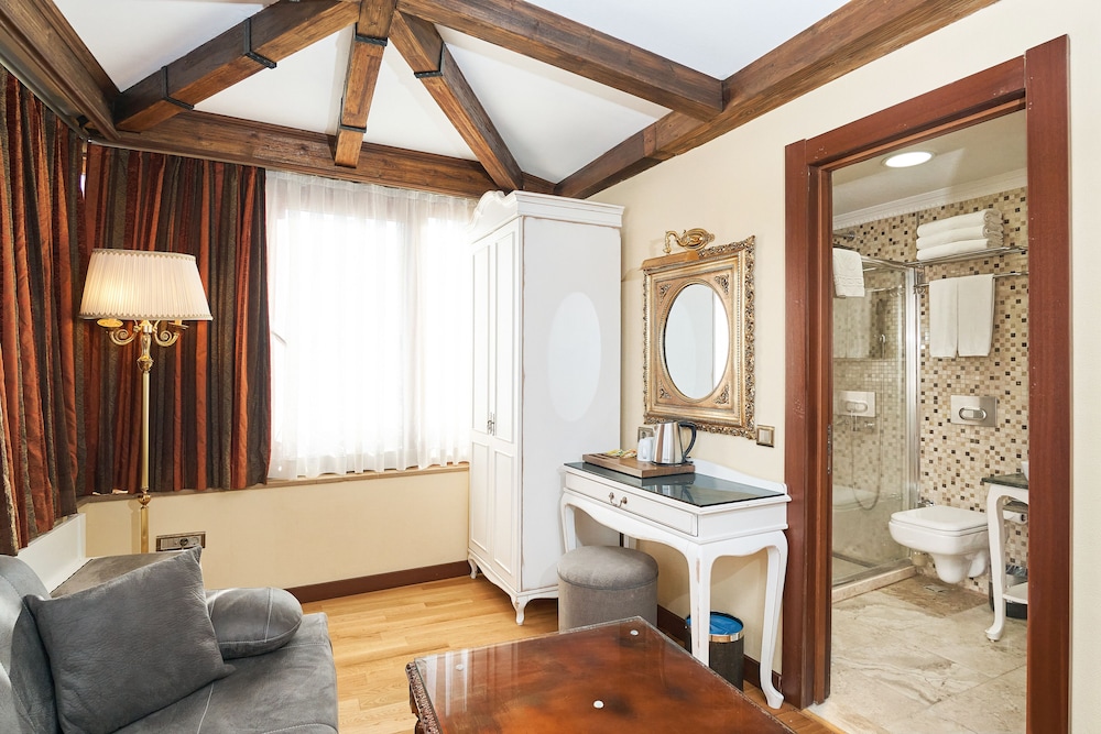 Best Western Empire Palace 19