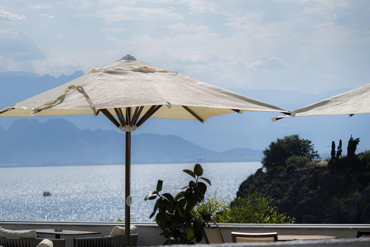 Qinn Hotels 5
