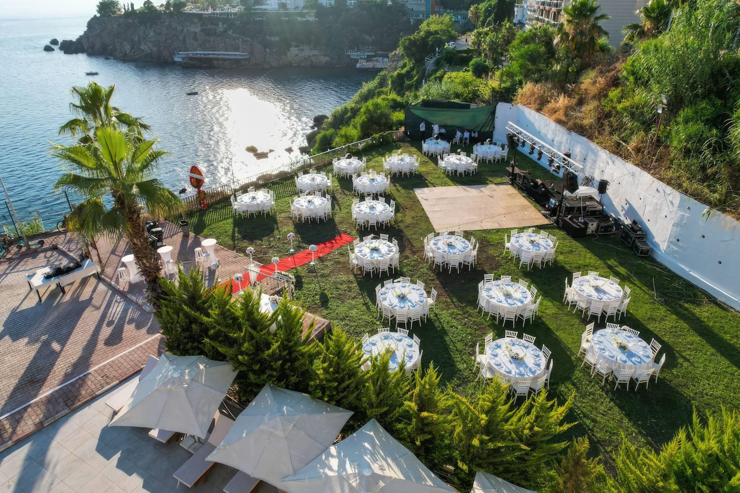 Qinn Hotels 7