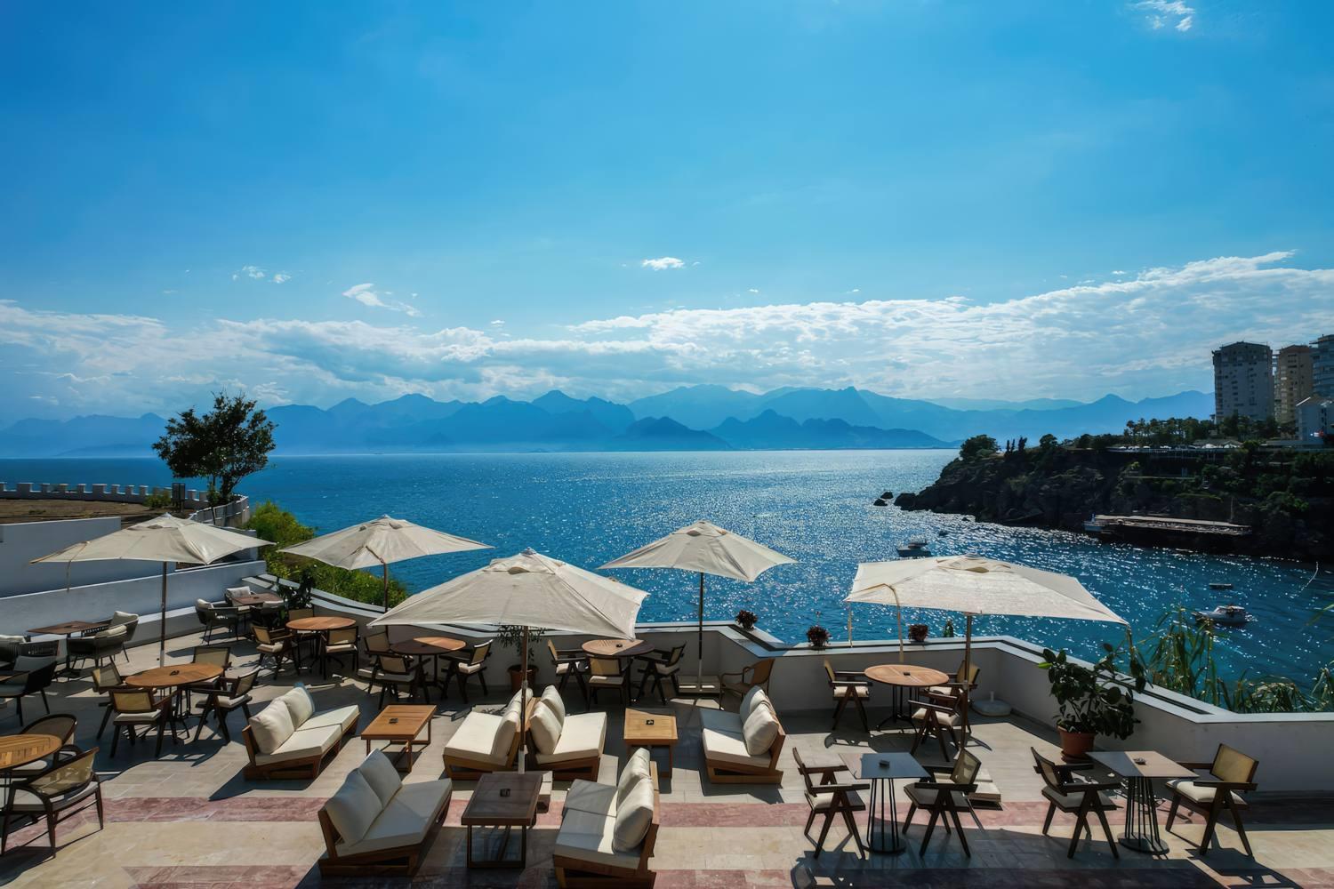 Qinn Hotels 14