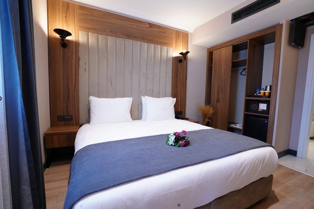 Mineo Hotel 6