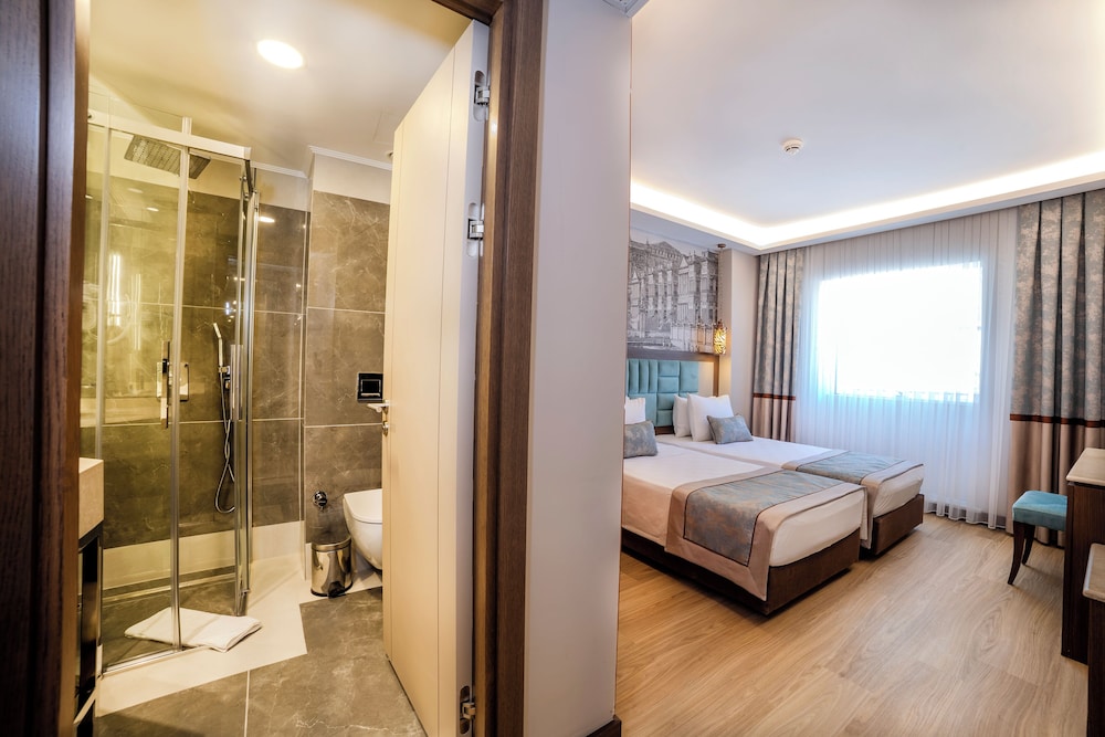 Grand Hilarium Hotel 5