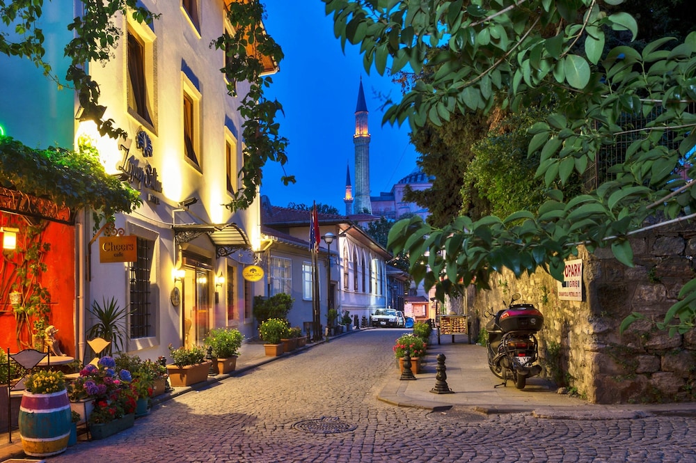 Zeynep Sultan 1