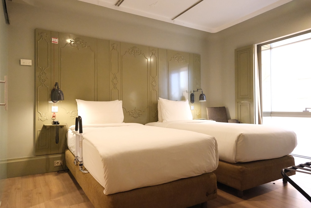 The Cettia Istanbul 12