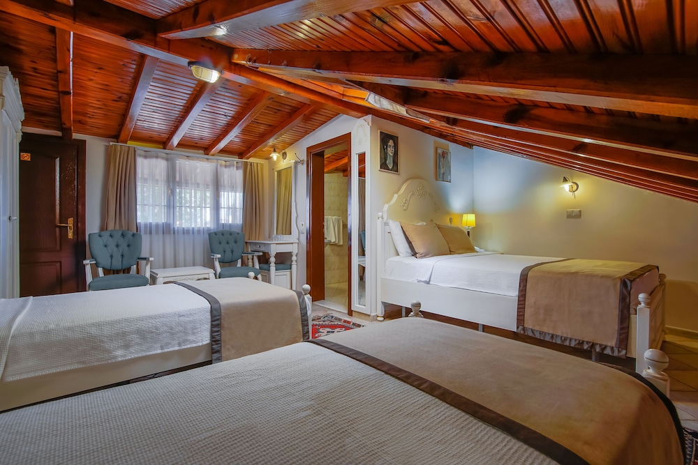 La Paloma Hotel 13