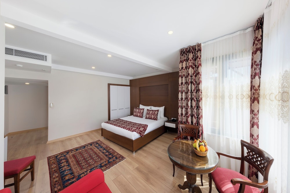 Seven Hills Boutique Hotel 14