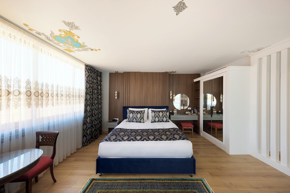 Seven Hills Boutique Hotel 5