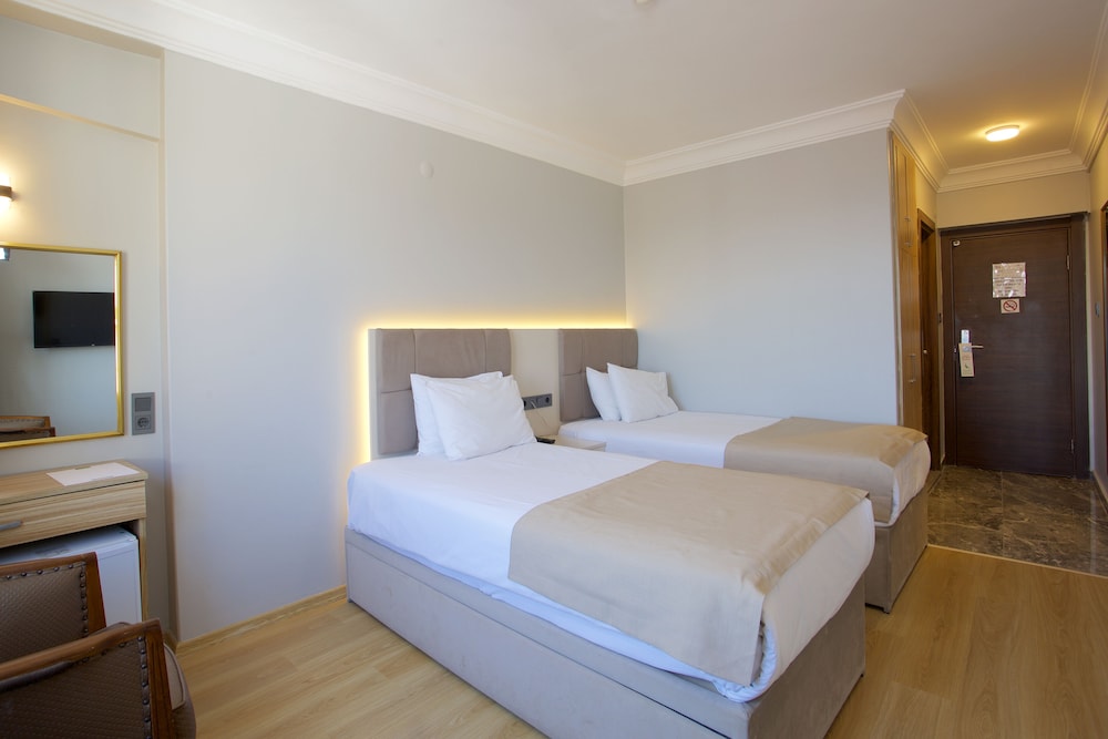 Grand Ant Hotel 16