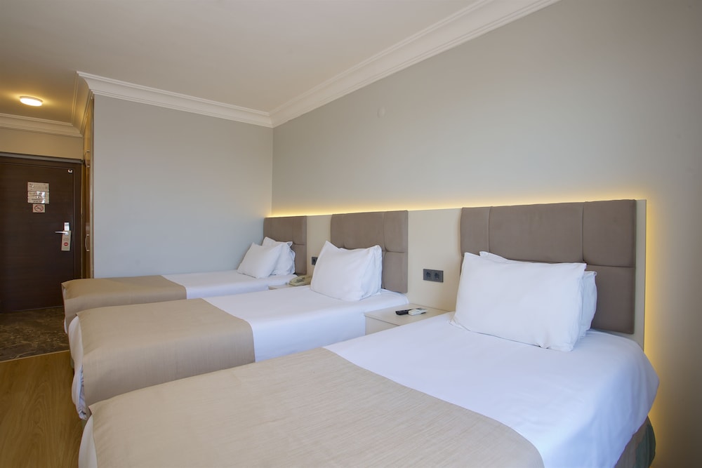 Grand Ant Hotel 12