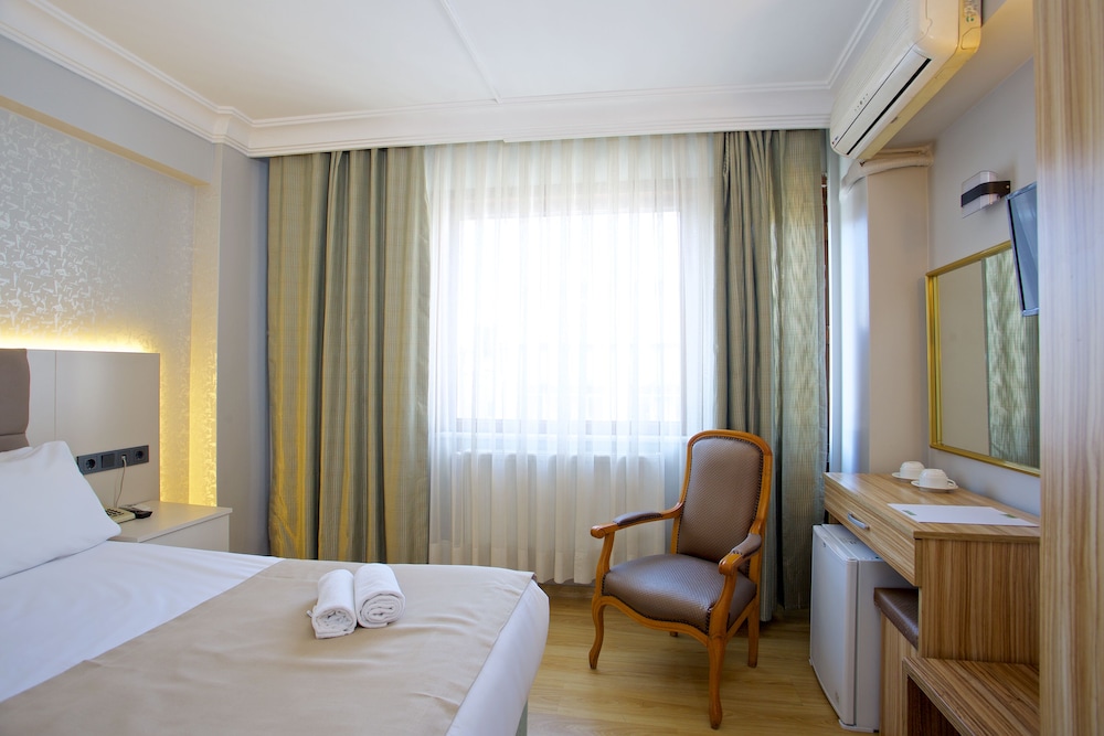Grand Ant Hotel 10