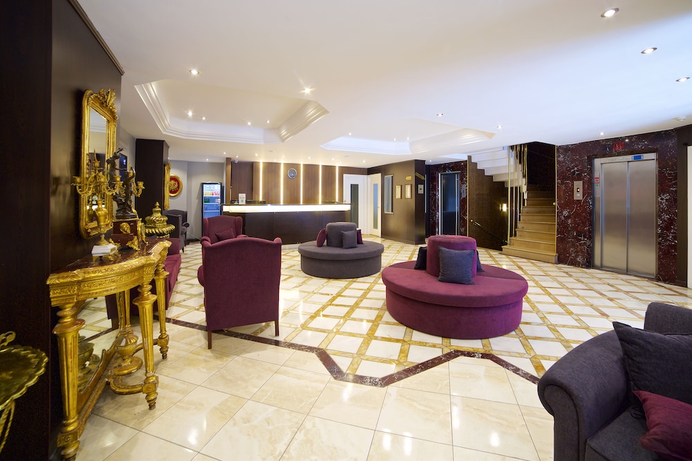 Grand Ant Hotel 4