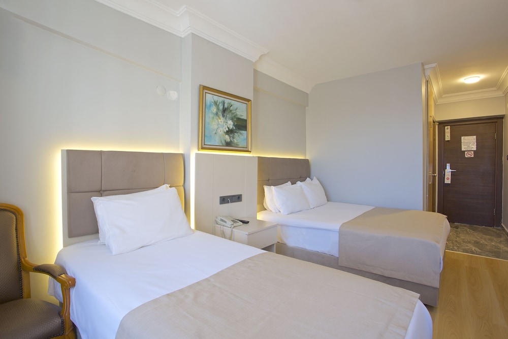 Grand Ant Hotel 9