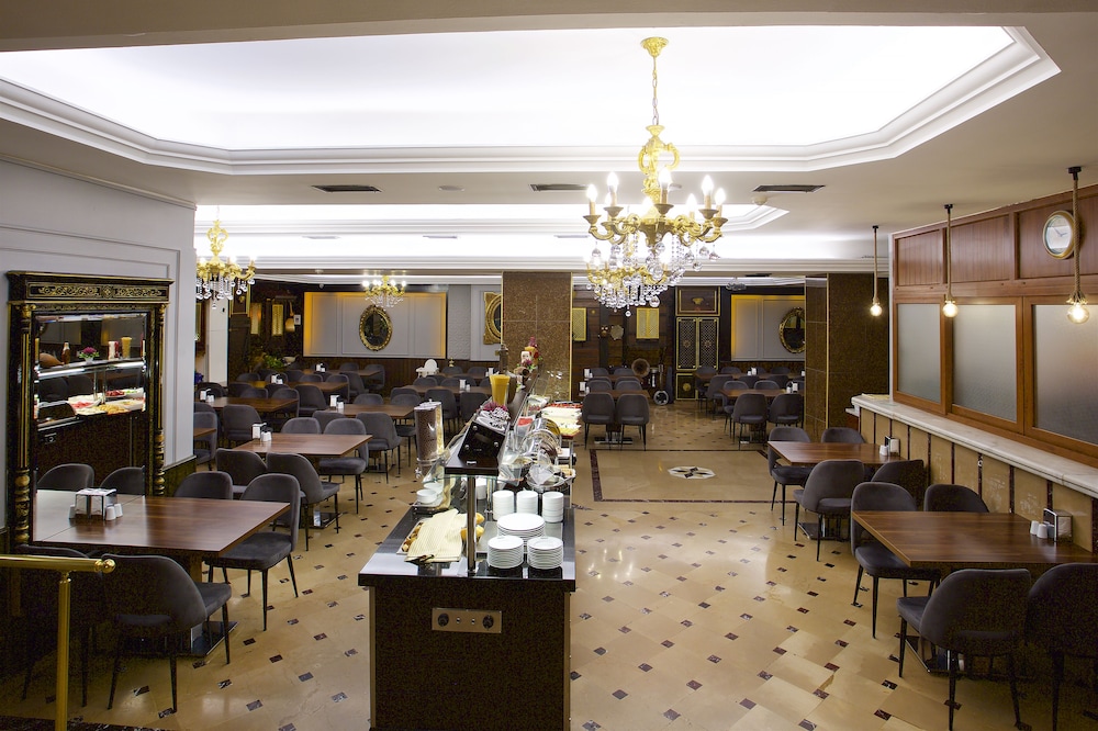 Grand Ant Hotel 22