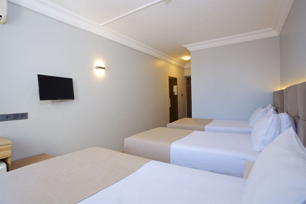 Grand Ant Hotel 7