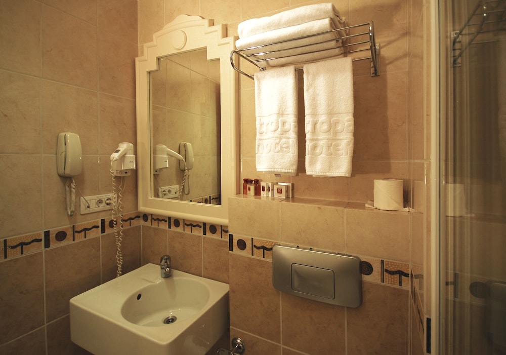 Taksim Metropark Hotel 12