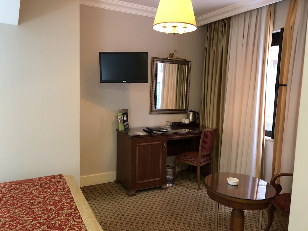 Taksim Metropark Hotel 10