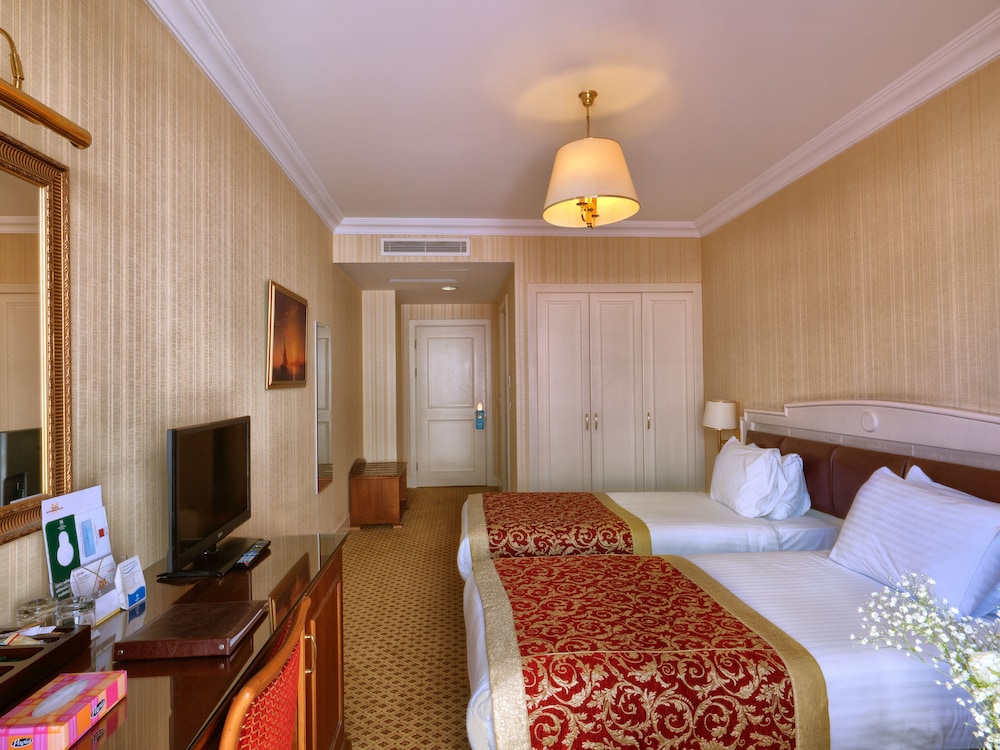 Taksim Metropark Hotel 8