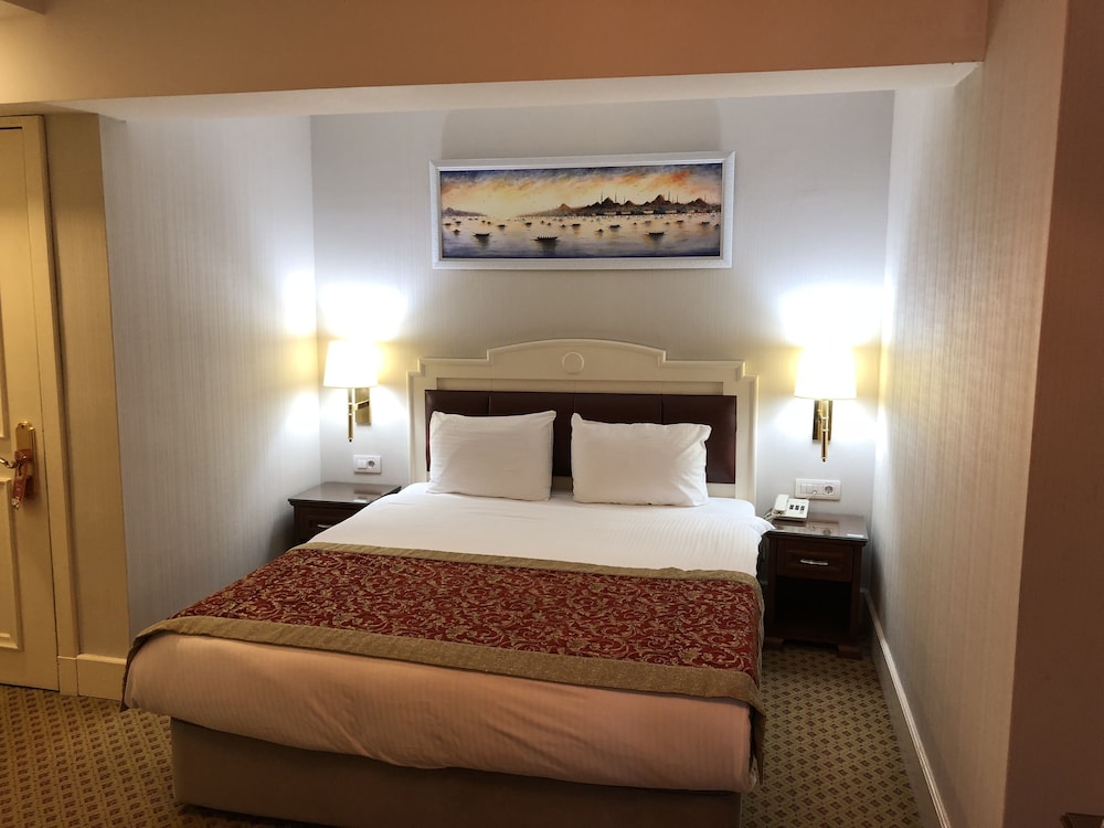 Taksim Metropark Hotel 9