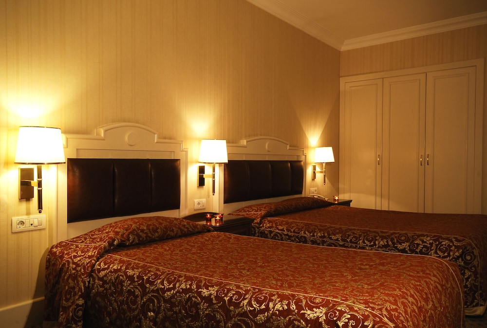 Taksim Metropark Hotel 4