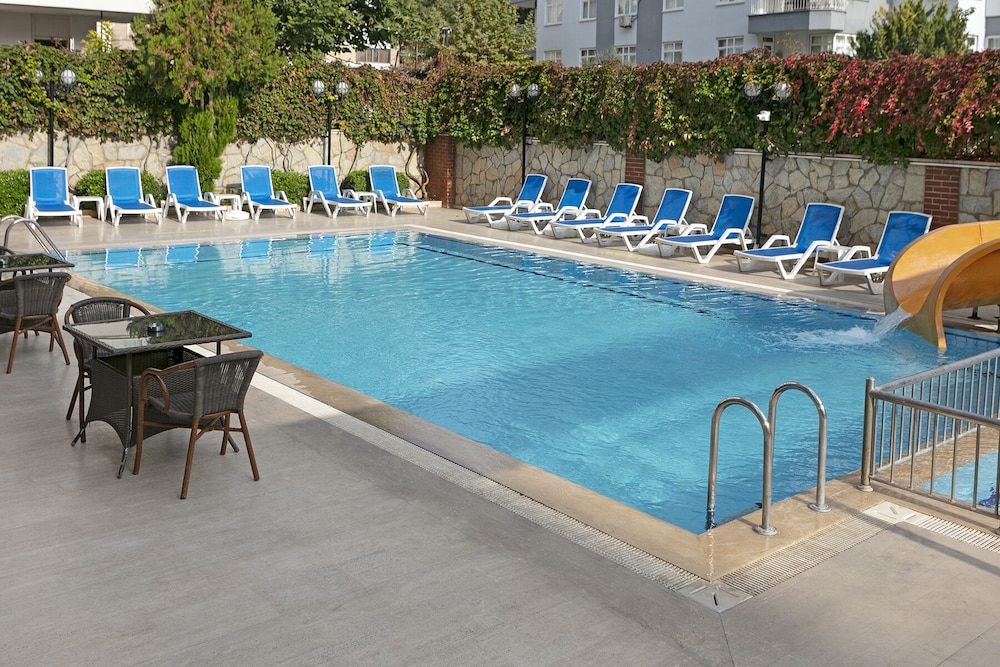 Lara Dinc Hotel 8