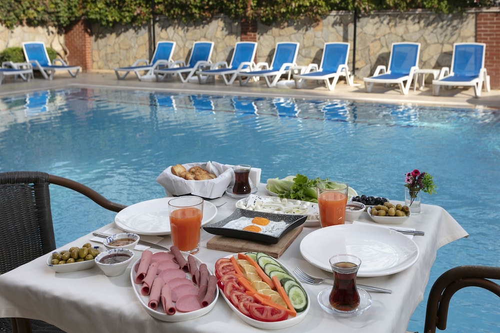 Lara Dinc Hotel 18