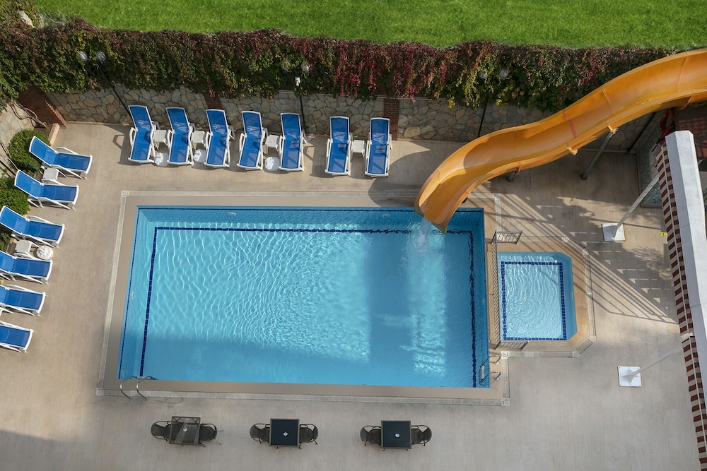 Lara Dinc Hotel 9