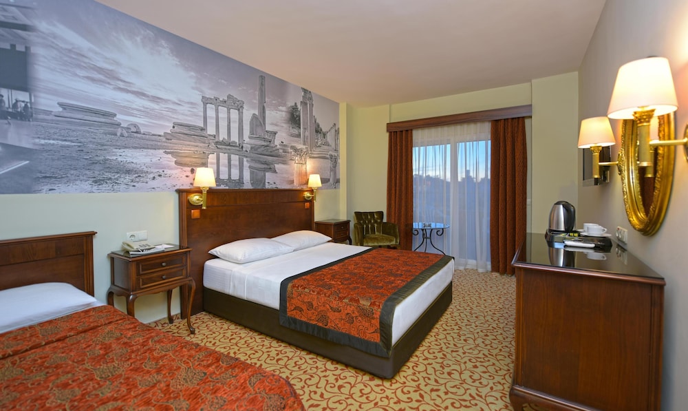 Antique Roman Palace Museum Hotel 19