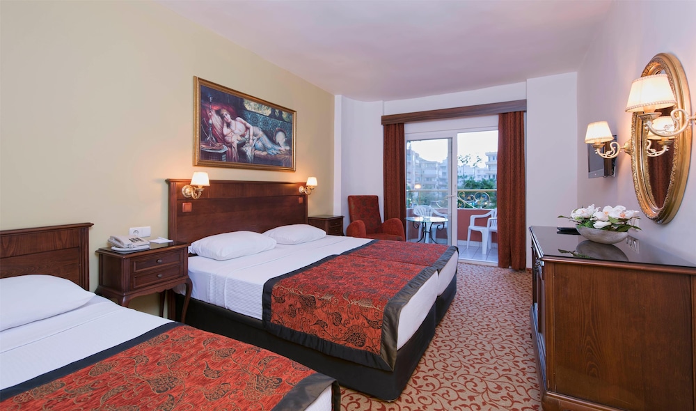 Antique Roman Palace Museum Hotel 22