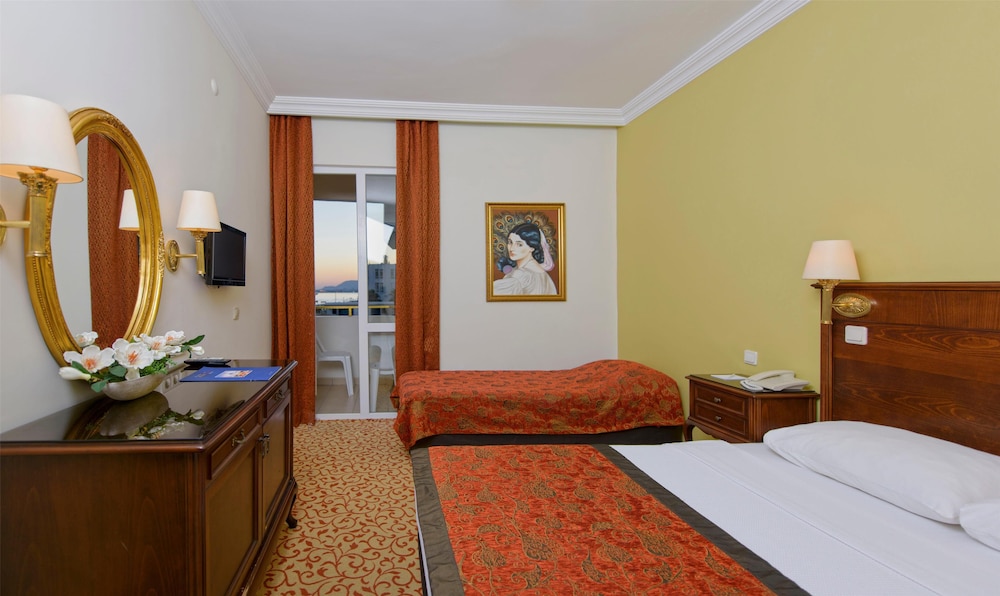 Antique Roman Palace Museum Hotel 23