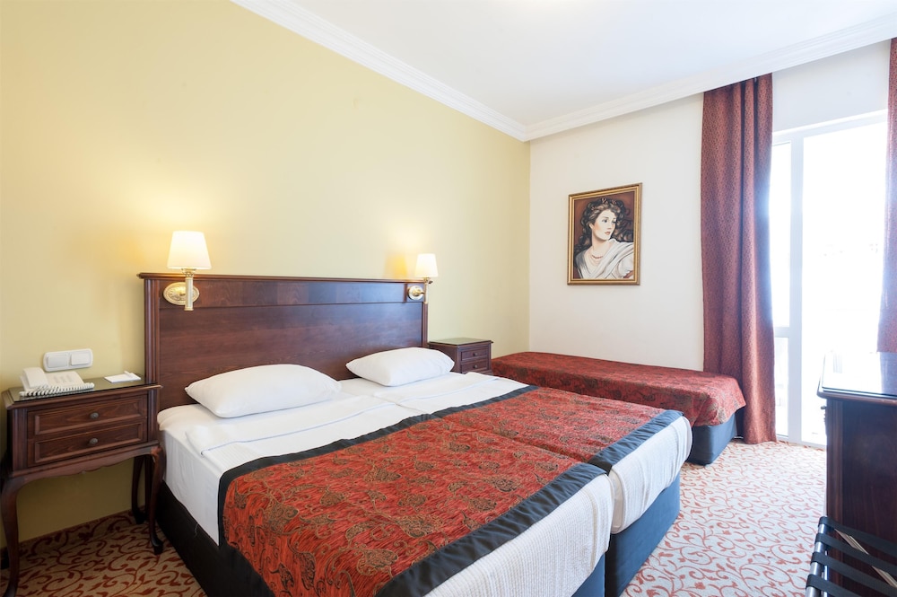 Antique Roman Palace Museum Hotel 17